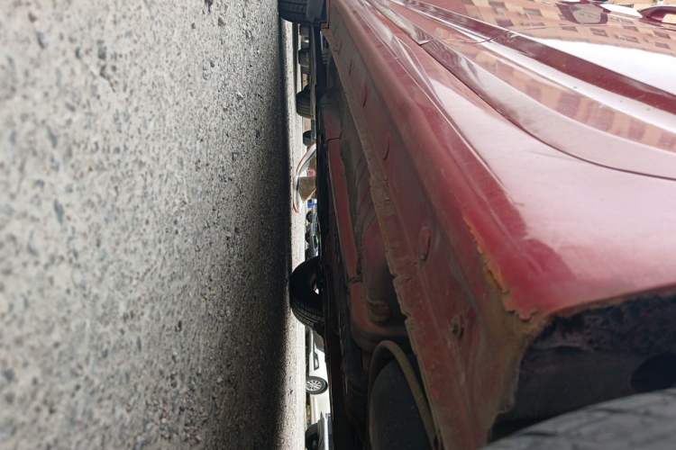 Used Hyundai Verna (older generation) 2010 Sedan 1.4L Automatic Fashionable GT Model Chassis Rear Left