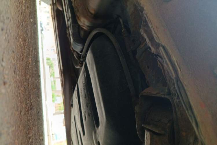 Used Hyundai Verna (older generation) 2010 Sedan 1.4L Automatic Fashionable GT Model Chassis Rear Left