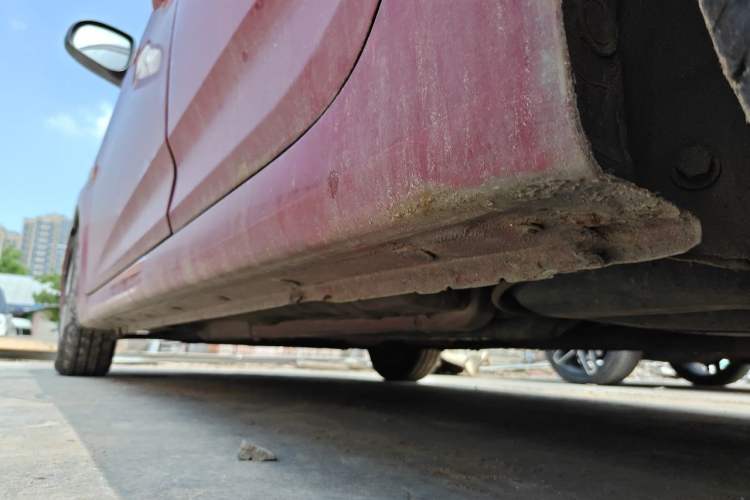 Used Hyundai Verna (older generation) 2010 Sedan 1.4L Automatic Comfort Model GS Chassis Rear Left