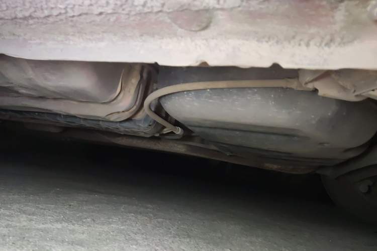 Used Hyundai Verna (older generation) 2010 Sedan 1.4L Automatic Comfort Model GS Chassis Rear Left