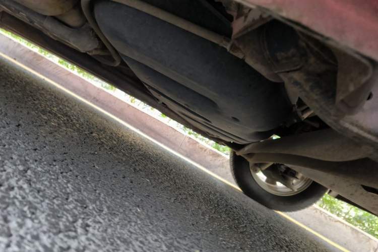 Used Hyundai Verna (older generation) 2010 Sedan 1.4L Manual Comfort GS Chassis Rear Left