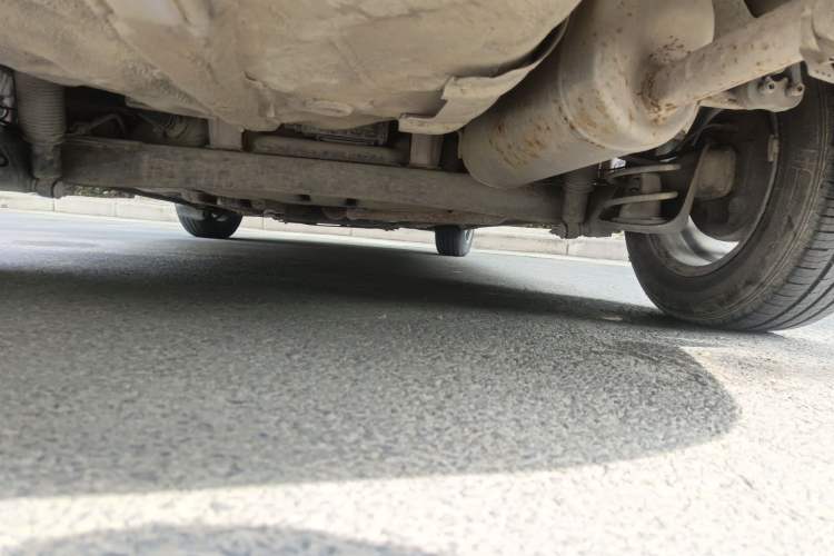 Used Hyundai Verna (older generation) 2010 Sedan 1.4L Manual Standard GL Model Chassis Rear