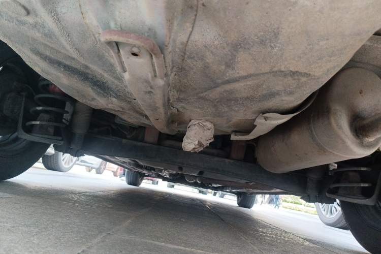 Used Hyundai Verna (older generation) 2010 Sedan 1.4L Manual Comfort GS Chassis Rear