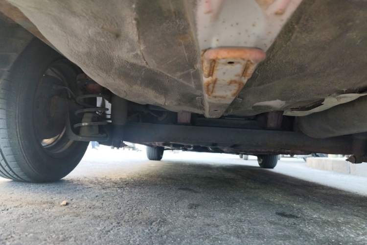 Used Hyundai Verna (older generation) 2010 Sedan 1.4L Manual Comfort GS Chassis Rear
