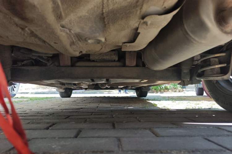 Used Hyundai Verna (older generation) 2010 Sedan 1.4L Manual Comfort GS Chassis Rear