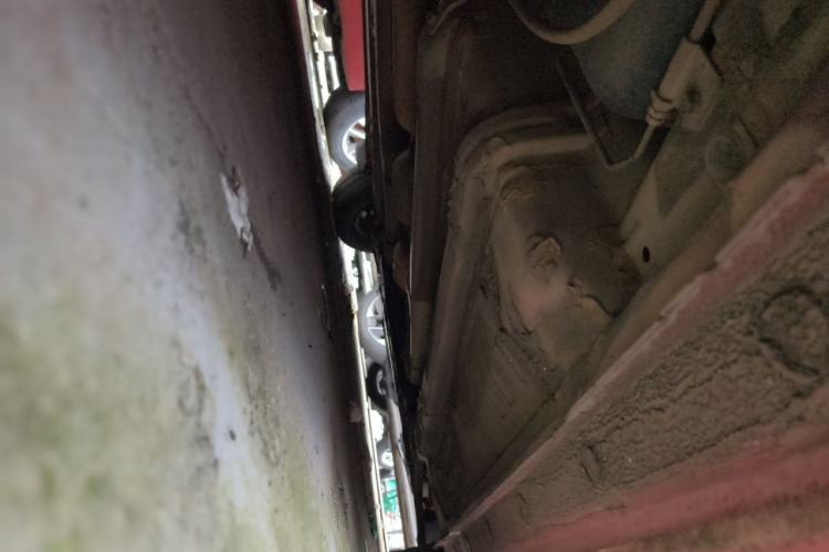 Used Hyundai Verna (older generation) 2010 Sedan 1.4L Manual Comfort GS Chassis Rear Right