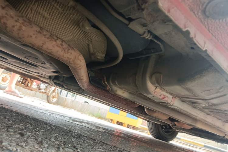 Used Hyundai Verna (older generation) 2010 Sedan 1.4L Manual Comfort GS Chassis Rear Right