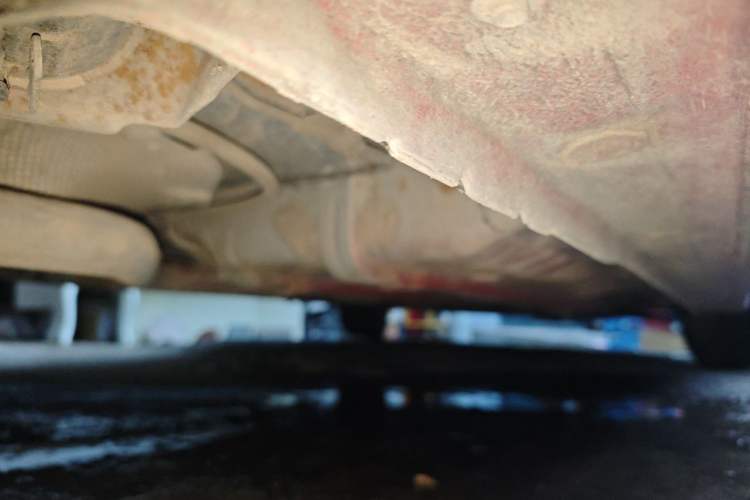 Used Hyundai Verna (older generation) 2010 Sedan 1.4L Manual Standard GL Model Chassis Rear Right