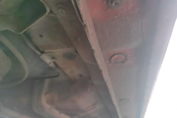 Used Hyundai Verna (older generation) 2010 Sedan 1.4L Manual Comfort GS Chassis Rear Right