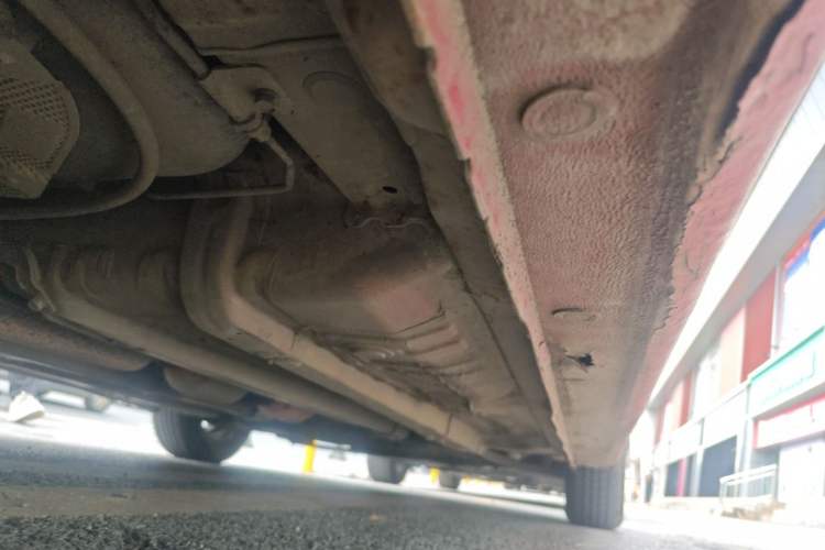 Used Hyundai Verna (older generation) 2010 Sedan 1.4L Automatic Fashionable GT Model Chassis Rear Right
