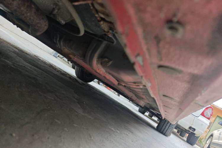 Used Hyundai Verna (older generation) 2010 Sedan 1.4L Manual Comfort GS Chassis Rear Right