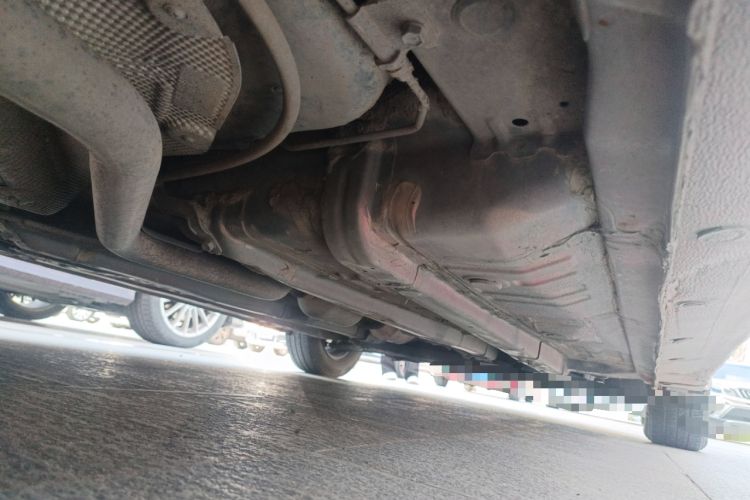 Used Hyundai Verna (older generation) 2010 Sedan 1.4L Manual Comfort GS Chassis Rear Right