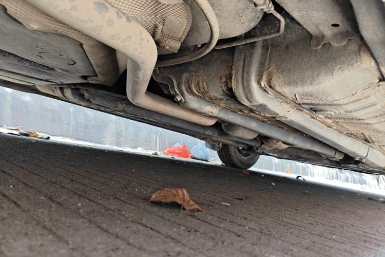 Used Hyundai Verna (older generation) 2010 Sedan 1.4L Automatic Comfort Model GS Chassis Rear Right