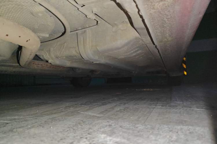 Used Hyundai Verna (older generation) 2010 Sedan 1.4L Manual Comfort GS Chassis Rear Right