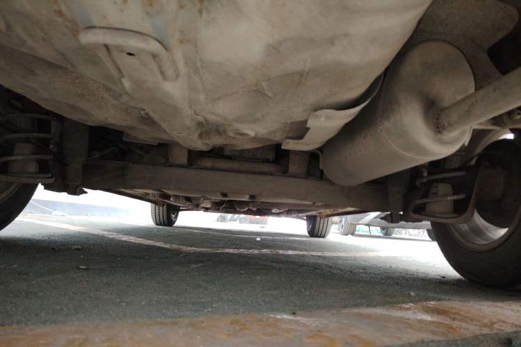 Used Hyundai Verna (older generation) 2010 Sedan 1.4L Manual Comfort GS Chassis Rear