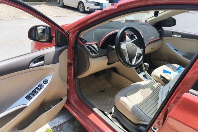 Used Hyundai Verna (older generation) 2010 Sedan 1.4L Automatic Fashionable GT Model Driver Seat