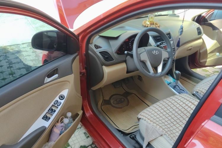 Used Hyundai Verna (older generation) 2010 Sedan 1.4L Automatic Fashionable GT Model Driver Seat