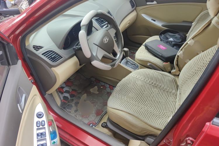 Used Hyundai Verna (older generation) 2010 Sedan 1.4L Automatic Fashionable GT Model Driver Seat