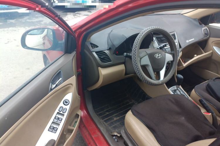 Used Hyundai Verna (older generation) 2010 Sedan 1.4L Automatic Fashionable GT Model Driver Seat