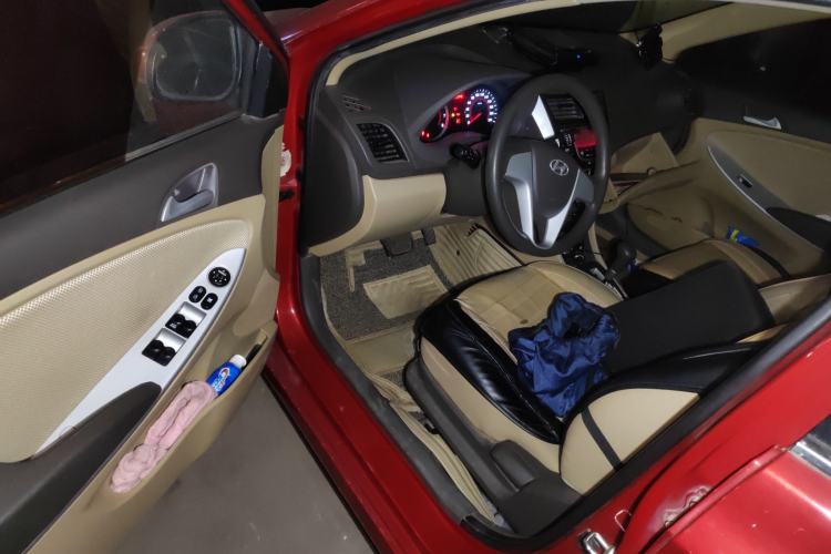 Used Hyundai Verna (older generation) 2010 Sedan 1.4L Automatic Fashionable GT Model Driver Seat