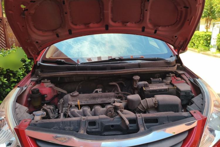 Used Hyundai Verna (older generation) 2010 Sedan 1.4L Manual Comfort GS Engine Bay