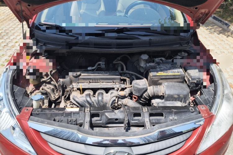 Used Hyundai Verna (older generation) 2010 Sedan 1.4L Automatic Fashionable GT Model Engine Bay