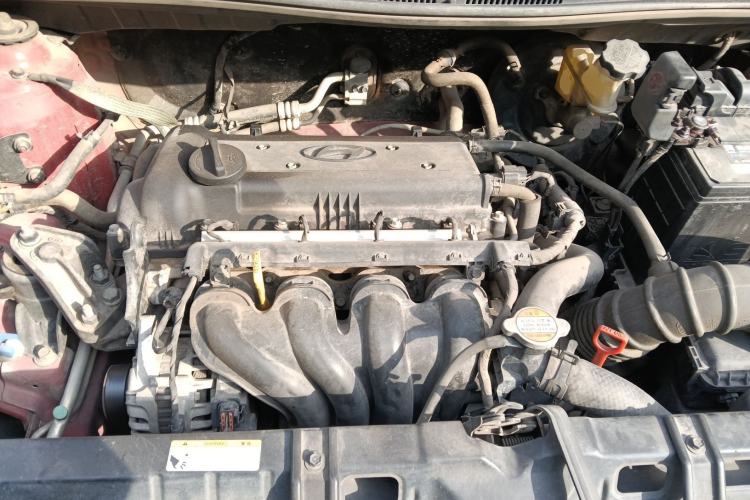 Used Hyundai Verna (older generation) 2010 Sedan 1.4L Automatic Comfort Model GS Engine Bay