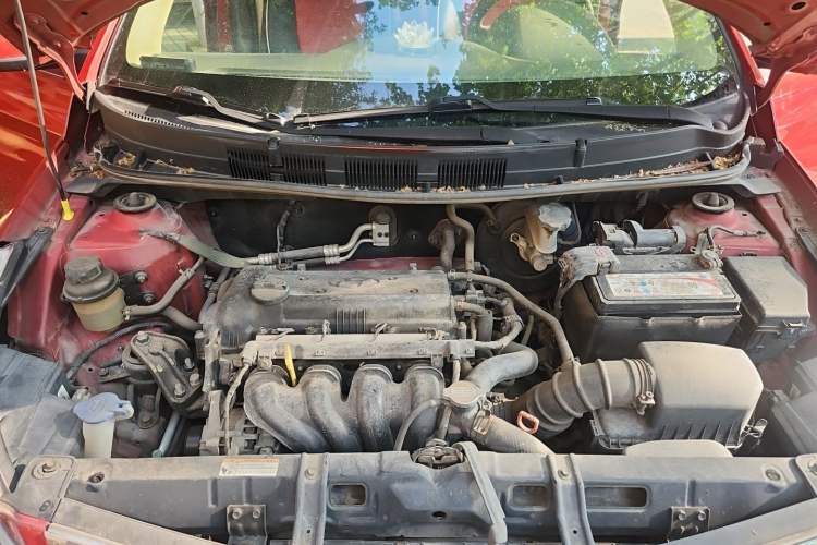 Used Hyundai Verna (older generation) 2010 Sedan 1.4L Automatic Comfort Model GS Engine Bay