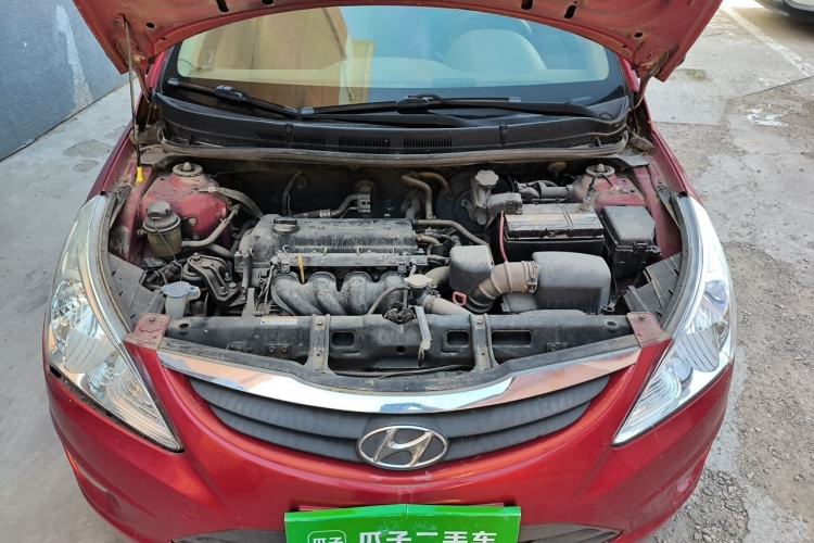 Used Hyundai Verna (older generation) 2010 Sedan 1.4L Automatic Comfort Model GS Engine Bay