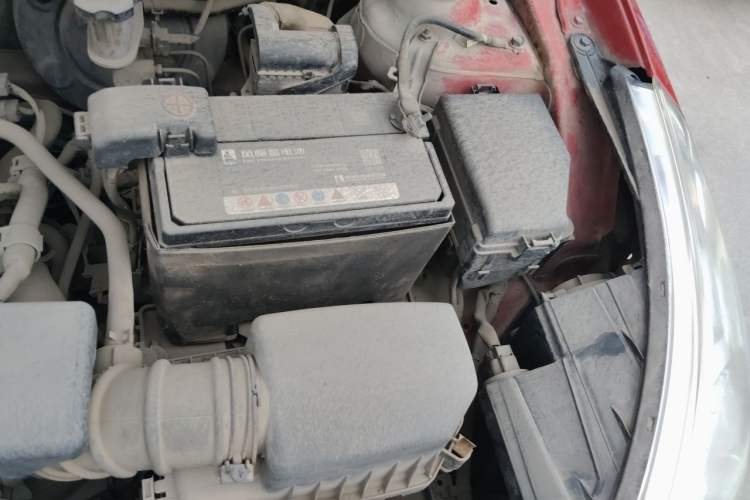 Used Hyundai Verna (older generation) 2010 Sedan 1.4L Manual Comfort GS Engine Bay Left