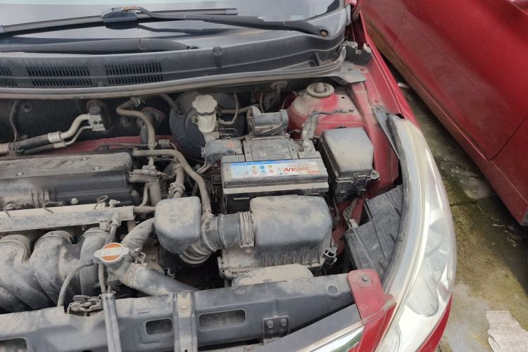 Used Hyundai Verna (older generation) 2010 Sedan 1.4L Manual Comfort GS Engine Bay Left