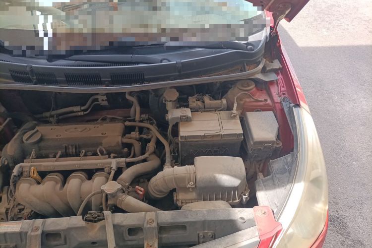 Used Hyundai Verna (older generation) 2010 Sedan 1.4L Automatic Fashionable GT Model Engine Bay Left
