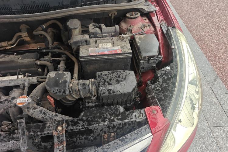 Used Hyundai Verna (older generation) 2010 Sedan 1.4L Automatic Fashionable GT Model Engine Bay Left