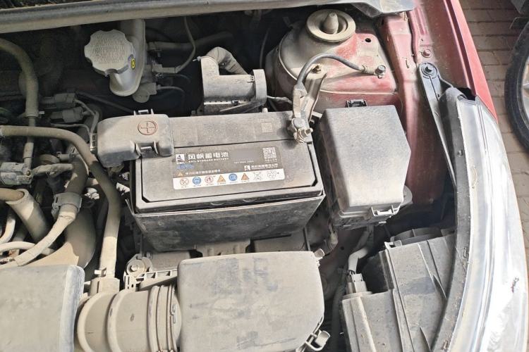 Used Hyundai Verna (older generation) 2010 Sedan 1.4L Manual Comfort GS Engine Bay Left