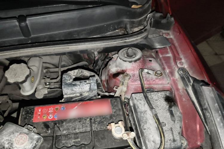 Used Hyundai Verna (older generation) 2010 Sedan 1.4L Manual Comfort GS Engine Bay Left