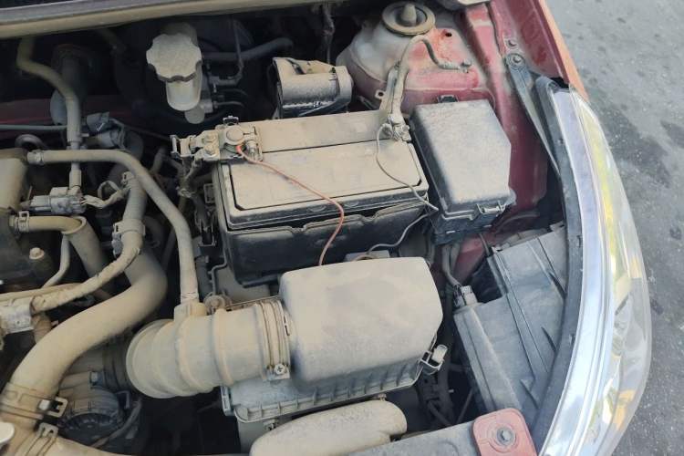 Used Hyundai Verna (older generation) 2010 Sedan 1.4L Manual Comfort GS Engine Bay Left