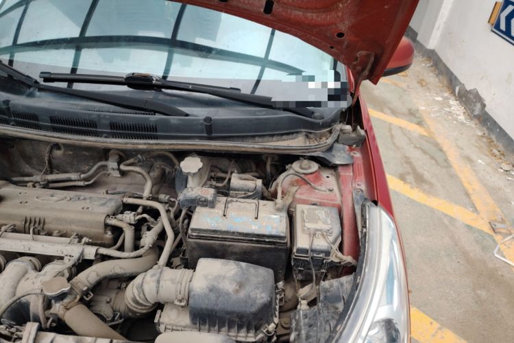 Used Hyundai Verna (older generation) 2010 Sedan 1.4L Manual Comfort GS Engine Bay Left
