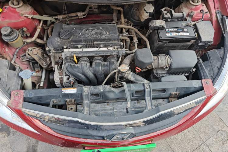Used Hyundai Verna (older generation) 2010 Sedan 1.4L Automatic Fashionable GT Model Engine Bay