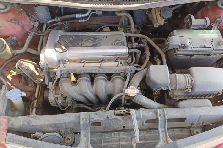 Used Hyundai Verna (older generation) 2010 Sedan 1.4L Manual Comfort GS Engine Bay