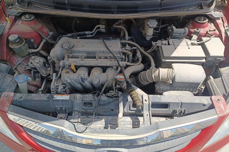 Used Hyundai Verna (older generation) 2010 Sedan 1.4L Manual Comfort GS Engine Bay
