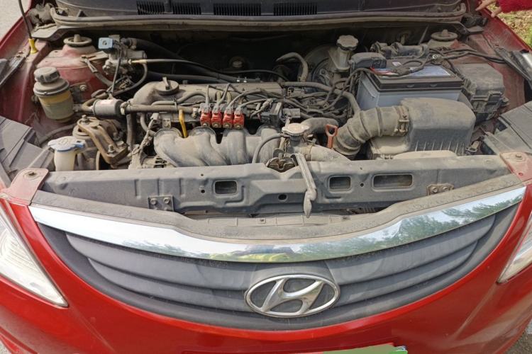 Used Hyundai Verna (older generation) 2010 Sedan 1.4L Automatic Fashionable GT Model Engine Bay