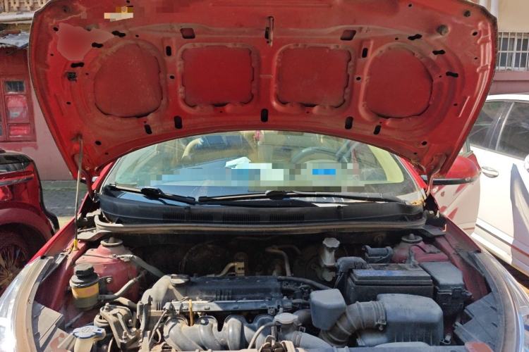Used Hyundai Verna (older generation) 2010 Sedan 1.4L Manual Comfort GS Engine Bay