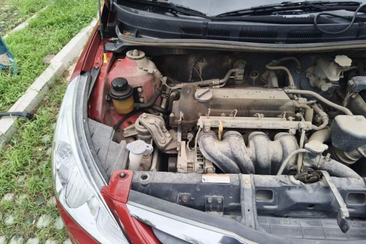 Used Hyundai Verna (older generation) 2010 Sedan 1.4L Manual Comfort GS Engine Bay Right