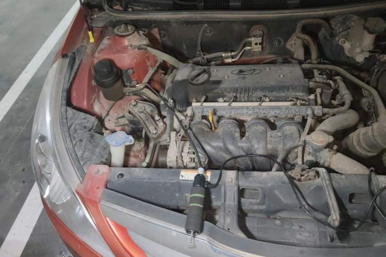 Used Hyundai Verna (older generation) 2010 Sedan 1.4L Manual Comfort GS Engine Bay Right
