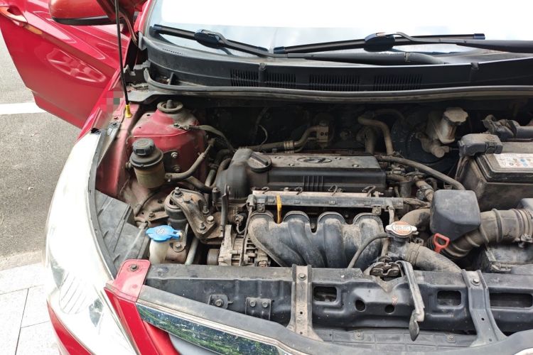Used Hyundai Verna (older generation) 2010 Sedan 1.4L Automatic Fashionable GT Model Engine Bay Right