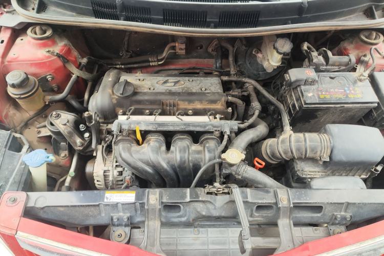Used Hyundai Verna (older generation) 2010 Sedan 1.4L Automatic Luxury GLS Trim Engine Bay