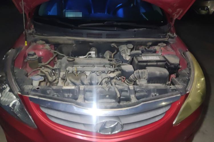 Used Hyundai Verna (older generation) 2010 Sedan 1.4L Automatic Comfort Model GS Engine Bay
