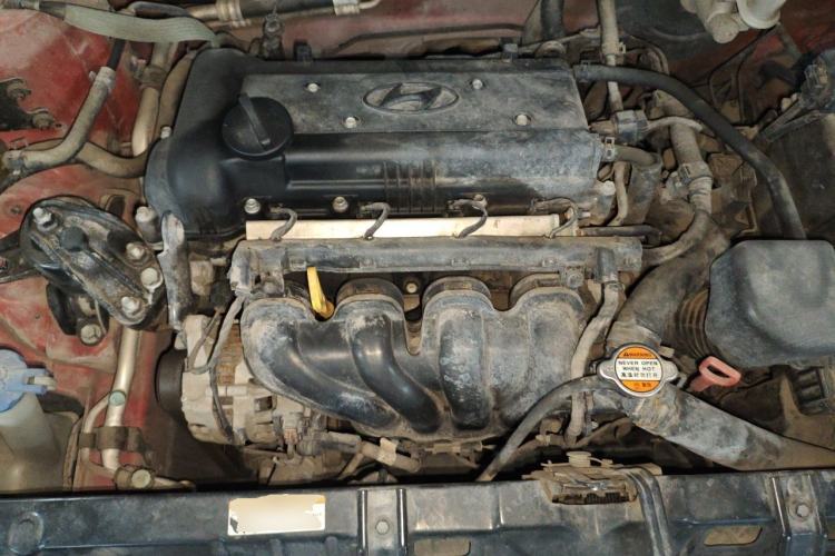 Used Hyundai Verna (older generation) 2010 Sedan 1.4L Automatic Fashionable GT Model Engine Bay