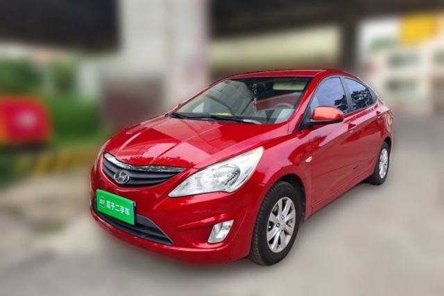Używany Hyundai Verna (older generation) 2010 Sedan 1.4L Automatic Comfort Model GS
