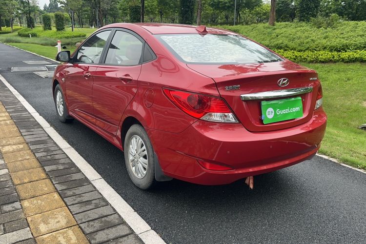 Used Hyundai Verna (older generation) 2010 Sedan 1.4L Manual Comfort GS Exterior 2